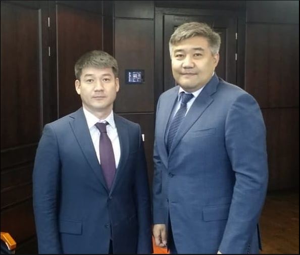 Мәди Манатбек: Министрге белсенді азаматтардан түскен қалың ұсыныс-пікірді, ел аманатын жеткіздім