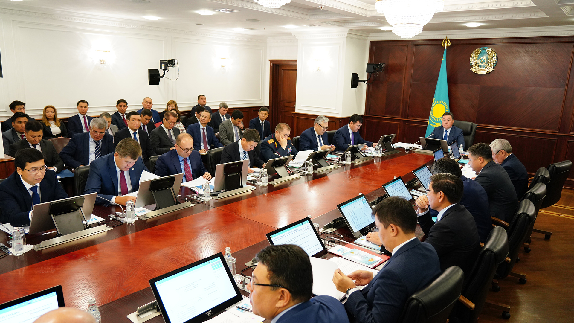 Үкімет Мемлекет басшысының Жолдауын іске асырудың Жалпыұлттық жоспарының жобасын қабылдады