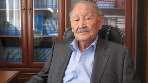 М. МЫРЗАХМЕТОВ: Абайды оқыған, сіңірген адам қиянатқа бармайды