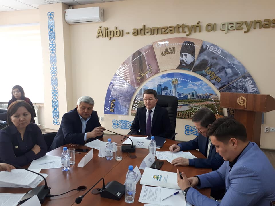 Латын негізді әліпбиге көшуде әр қаріптің, әр дыбыстың сақталуы ерекше маңызды