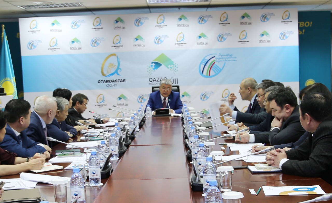 Қоғамдық комиссия отырысында қандастарды қолдау мәселесі талқыланды