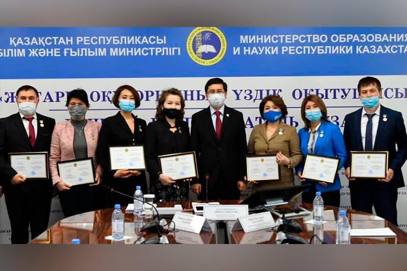 Асхат Аймағамбетов: Университеттегі  оқытушы кем дегенде 200 мың алуы керек