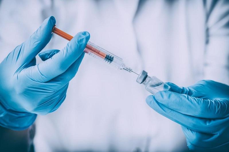 COVID-19 пандемиясы аяқталуы үшін қанша адам вакцина салдыруы керек?